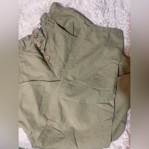Zara pants - Picture 3 of 3